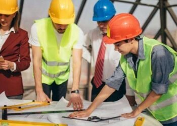 What Does the White Card Course Cover?